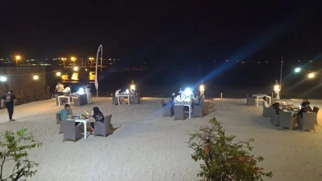 Dîner à la plage