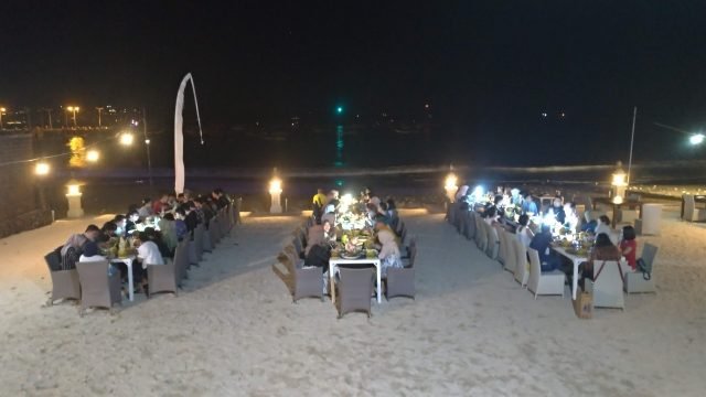 group beach dinner