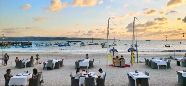 spacious beachfront dining